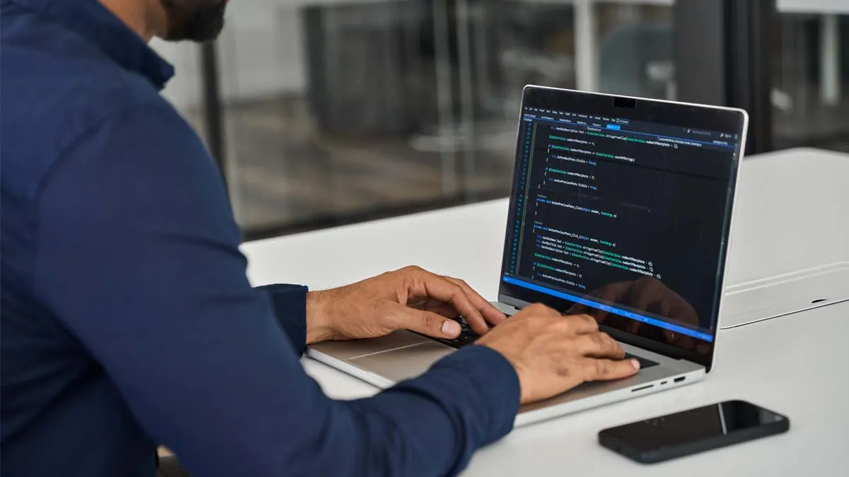 ¿Qué laptop comprar para programación en 2026?